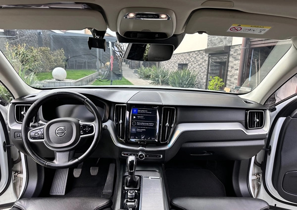 Volvo XC 60 cena 119000 przebieg: 133000, rok produkcji 2019 z Słomniki małe 154